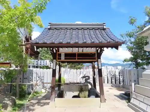 邇保姫神社の手水舎