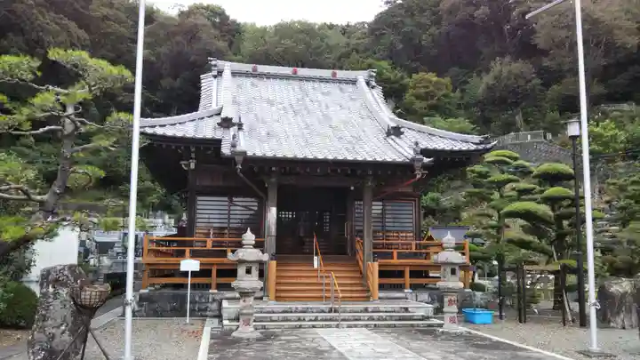 鬼岩寺の本殿・本堂