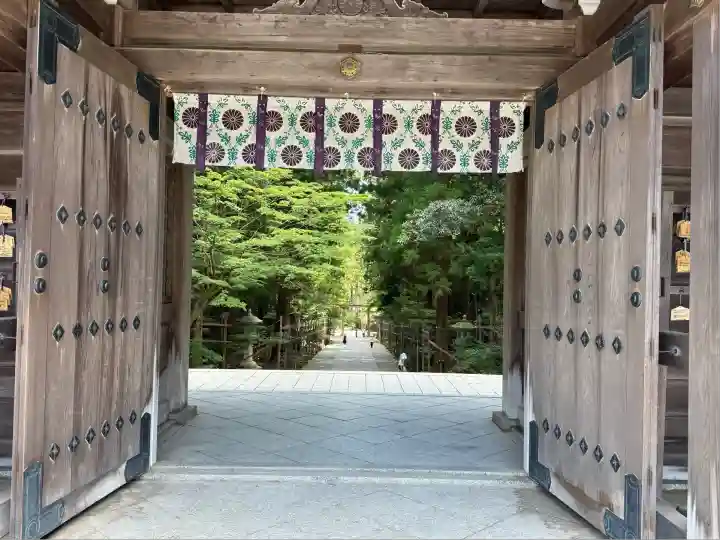 彌彦神社(新潟県)