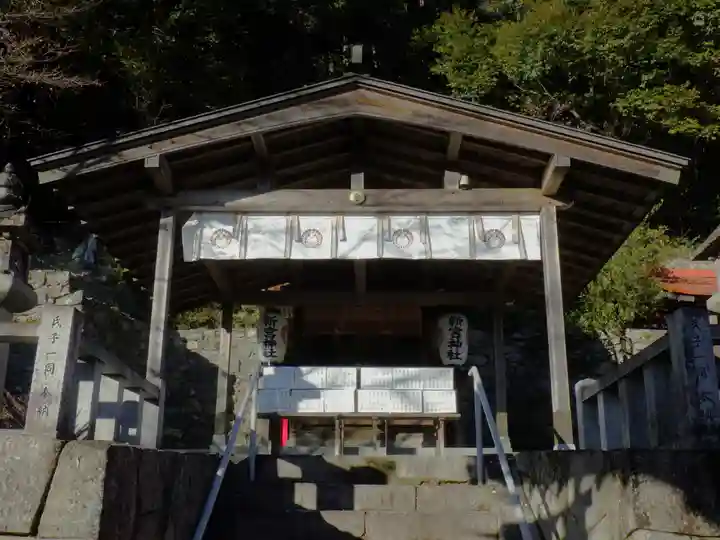 新宮神社の本殿・本堂