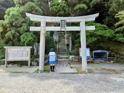 白鳥神社の鳥居