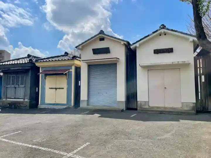 白山神社の{uncategorized: "未分類", other: "その他", undefined: "問題あり", building: "その他建物", grave: "お墓", sacred_gate: "鳥居", guardian: "狛犬", statue: "像", buddha: "仏像", history: "歴史", nature: "自然", garden: "庭園", animal: "動物", pagoda: "塔", temizu: "手水舎", mountain_gate: "山門・神門", sanctuary: "本殿・本堂", subordinate: "末社・摂社", art: "芸術", scenery: "景色", jizo: "地蔵", ema: "絵馬", goshuin: "御朱印", omikuji: "おみくじ", items: "授与品その他", amulet: "お守り", goshuincho: "御朱印帳", eats: "食事", festival: "お祭り", votive_dance: "神楽", shichigosan: "七五三参", wedding: "結婚式", experience: "体験その他", initially: "初詣", around: "周辺", anti_infection: "感染症対策"}