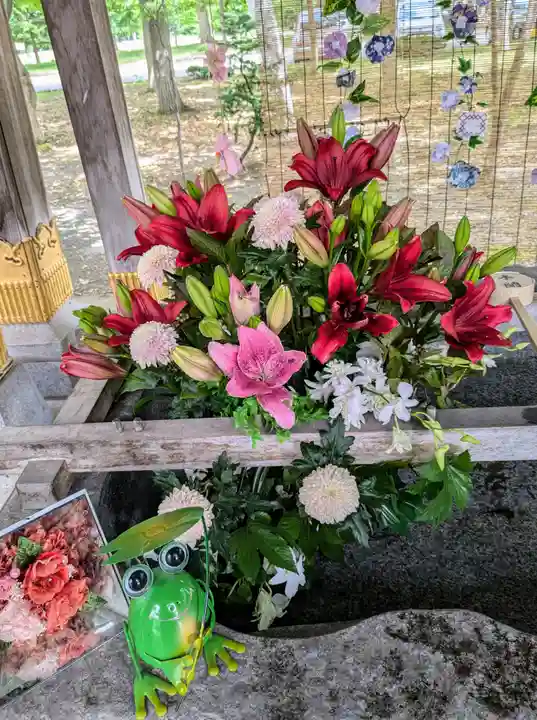 彌彦神社 (伊夜日子神社)の手水舎