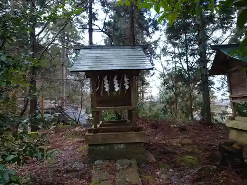 青海神社の末社