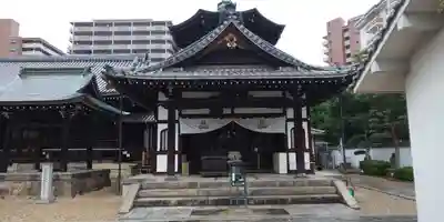 鶴満寺の本殿・本堂