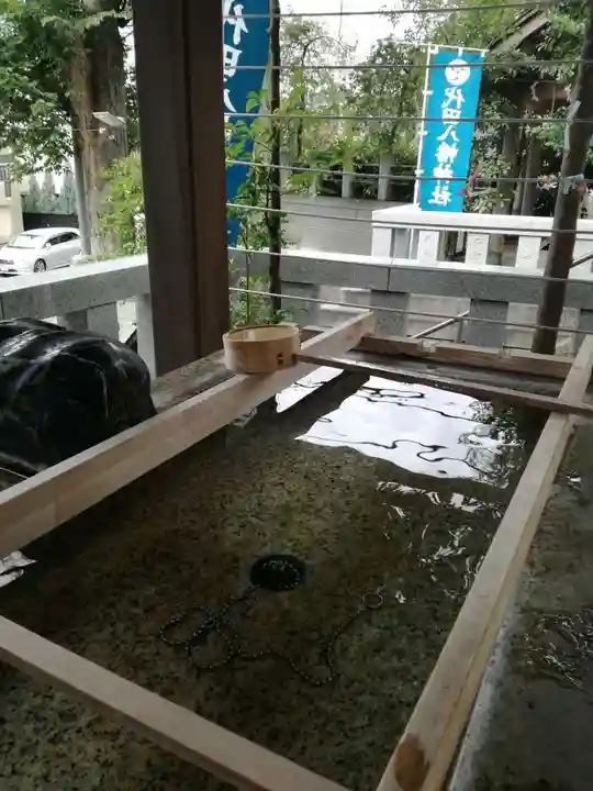 代田八幡神社の手水舎