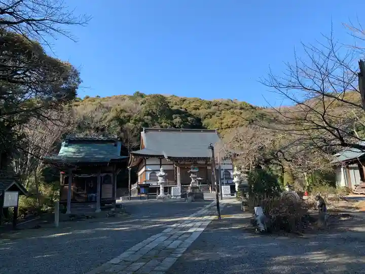 東城寺の本殿・本堂