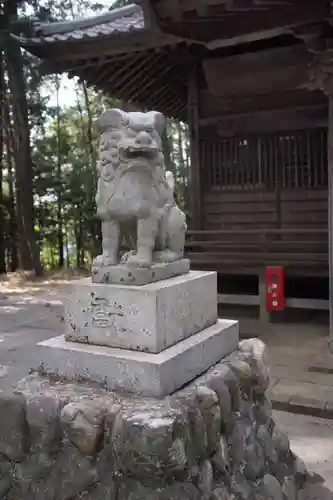 出雲乃伊波比神社の狛犬