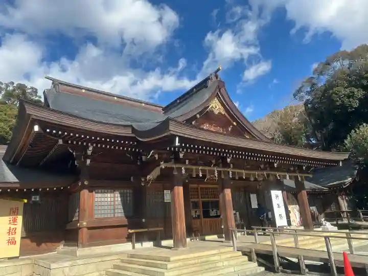 砥鹿神社(里宮)の{uncategorized: "未分類", other: "その他", undefined: "問題あり", building: "その他建物", grave: "お墓", sacred_gate: "鳥居", guardian: "狛犬", statue: "像", buddha: "仏像", history: "歴史", nature: "自然", garden: "庭園", animal: "動物", pagoda: "塔", temizu: "手水舎", mountain_gate: "山門・神門", sanctuary: "本殿・本堂", subordinate: "末社・摂社", art: "芸術", scenery: "景色", jizo: "地蔵", ema: "絵馬", goshuin: "御朱印", omikuji: "おみくじ", items: "授与品その他", amulet: "お守り", goshuincho: "御朱印帳", eats: "食事", festival: "お祭り", votive_dance: "神楽", shichigosan: "七五三参", wedding: "結婚式", experience: "体験その他", initially: "初詣", around: "周辺", anti_infection: "感染症対策"}