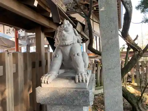 鷲尾愛宕神社の狛犬