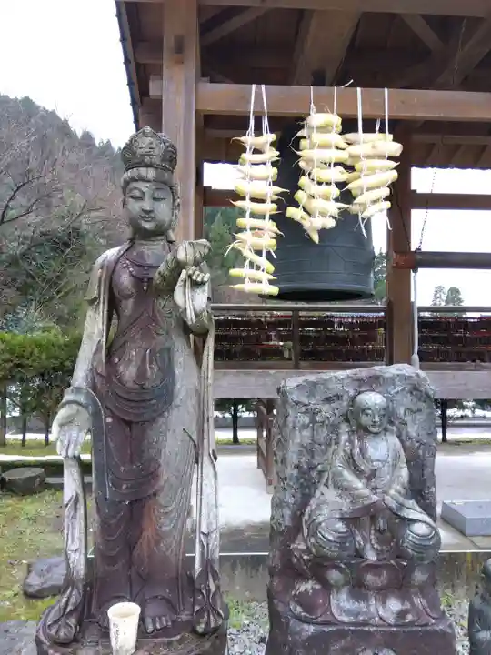 御誕生寺(猫寺)(福井県)