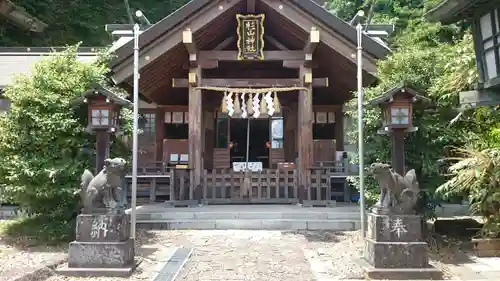 新羽杉山神社の本殿・本堂