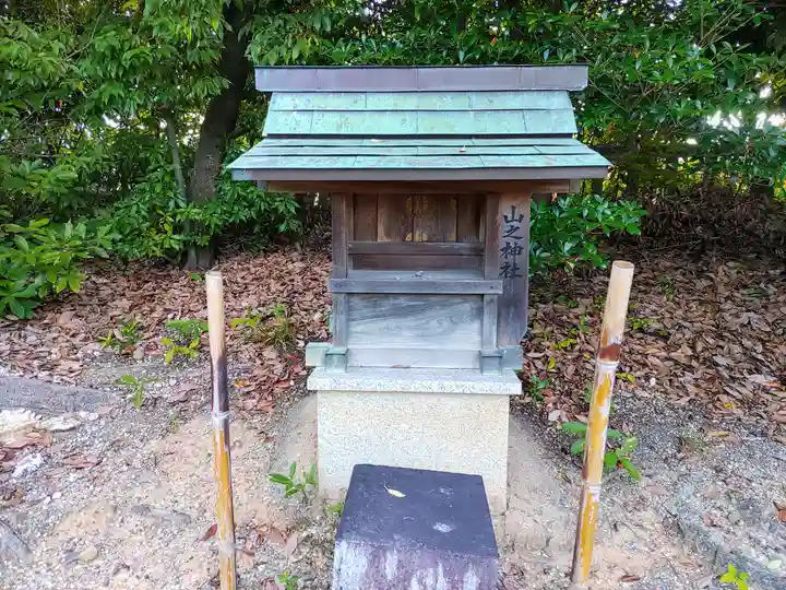 八幡神社(みよし市)の末社・摂社