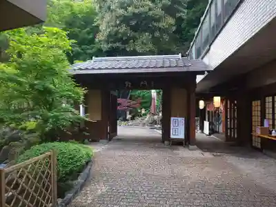玉簾神社の山門・神門