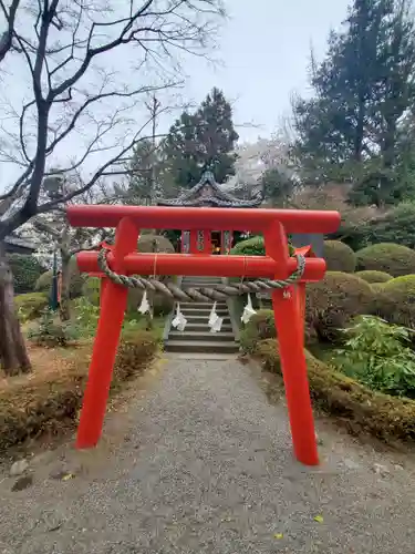 冠稲荷神社の末社