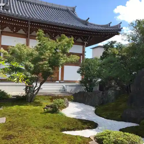 長興院の本殿・本堂