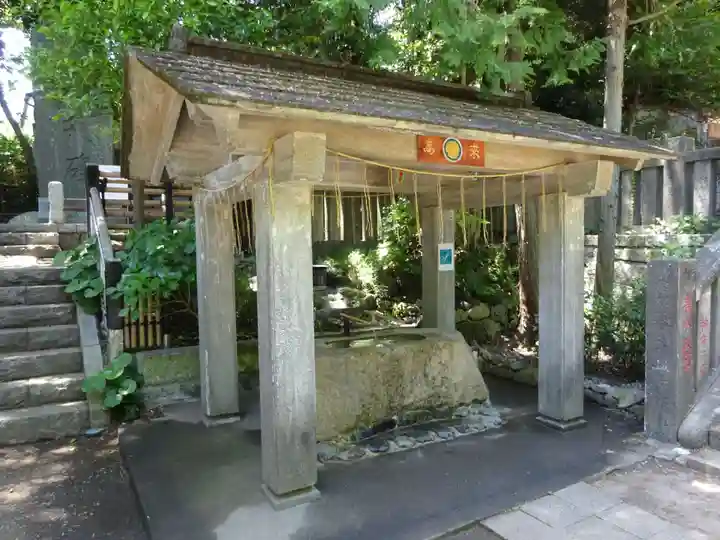 高來神社の手水舎