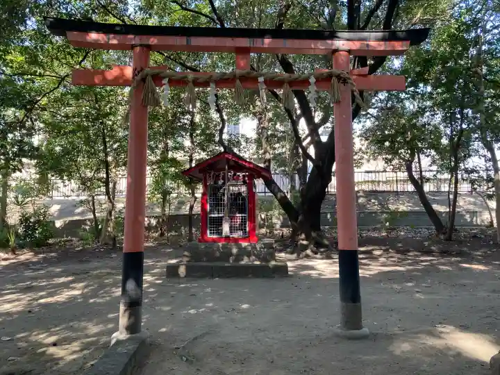 新屋坐天照御魂神社(西河原鎮座)の{uncategorized: "未分類", other: "その他", undefined: "問題あり", building: "その他建物", grave: "お墓", sacred_gate: "鳥居", guardian: "狛犬", statue: "像", buddha: "仏像", history: "歴史", nature: "自然", garden: "庭園", animal: "動物", pagoda: "塔", temizu: "手水舎", mountain_gate: "山門・神門", sanctuary: "本殿・本堂", subordinate: "末社・摂社", art: "芸術", scenery: "景色", jizo: "地蔵", ema: "絵馬", goshuin: "御朱印", omikuji: "おみくじ", items: "授与品その他", amulet: "お守り", goshuincho: "御朱印帳", eats: "食事", festival: "お祭り", votive_dance: "神楽", shichigosan: "七五三参", wedding: "結婚式", experience: "体験その他", initially: "初詣", around: "周辺", anti_infection: "感染症対策"}