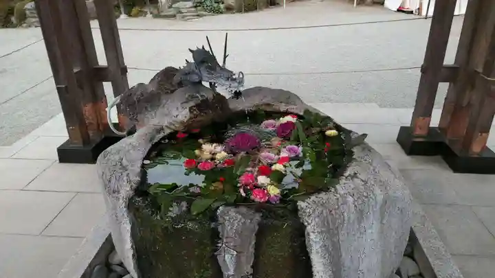 出雲大社相模分祠の手水舎