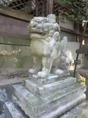 八神社の狛犬