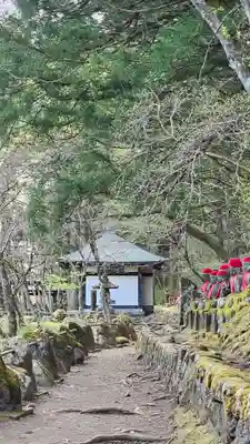 慈雲寺（並び地蔵　化け地蔵）(栃木県)