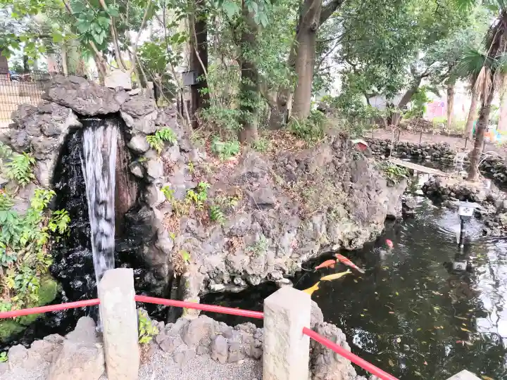世田谷八幡宮の{uncategorized: "未分類", other: "その他", undefined: "問題あり", building: "その他建物", grave: "お墓", sacred_gate: "鳥居", guardian: "狛犬", statue: "像", buddha: "仏像", history: "歴史", nature: "自然", garden: "庭園", animal: "動物", pagoda: "塔", temizu: "手水舎", mountain_gate: "山門・神門", sanctuary: "本殿・本堂", subordinate: "末社・摂社", art: "芸術", scenery: "景色", jizo: "地蔵", ema: "絵馬", goshuin: "御朱印", omikuji: "おみくじ", items: "授与品その他", amulet: "お守り", goshuincho: "御朱印帳", eats: "食事", festival: "お祭り", votive_dance: "神楽", shichigosan: "七五三参", wedding: "結婚式", experience: "体験その他", initially: "初詣", around: "周辺", anti_infection: "感染症対策"}