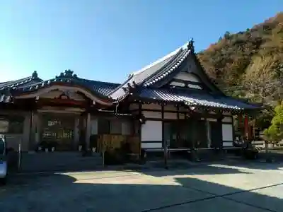 良圓寺の本殿