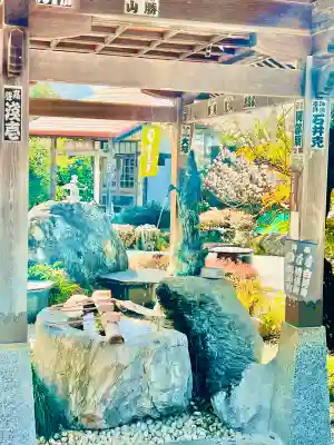 野坂寺の{uncategorized: "未分類", other: "その他", undefined: "問題あり", building: "その他建物", grave: "お墓", sacred_gate: "鳥居", guardian: "狛犬", statue: "像", buddha: "仏像", history: "歴史", nature: "自然", garden: "庭園", animal: "動物", pagoda: "塔", temizu: "手水舎", mountain_gate: "山門・神門", sanctuary: "本殿・本堂", subordinate: "末社・摂社", art: "芸術", scenery: "景色", jizo: "地蔵", ema: "絵馬", goshuin: "御朱印", omikuji: "おみくじ", items: "授与品その他", amulet: "お守り", goshuincho: "御朱印帳", eats: "食事", festival: "お祭り", votive_dance: "神楽", shichigosan: "七五三参", wedding: "結婚式", experience: "体験その他", initially: "初詣", around: "周辺", anti_infection: "感染症対策"}