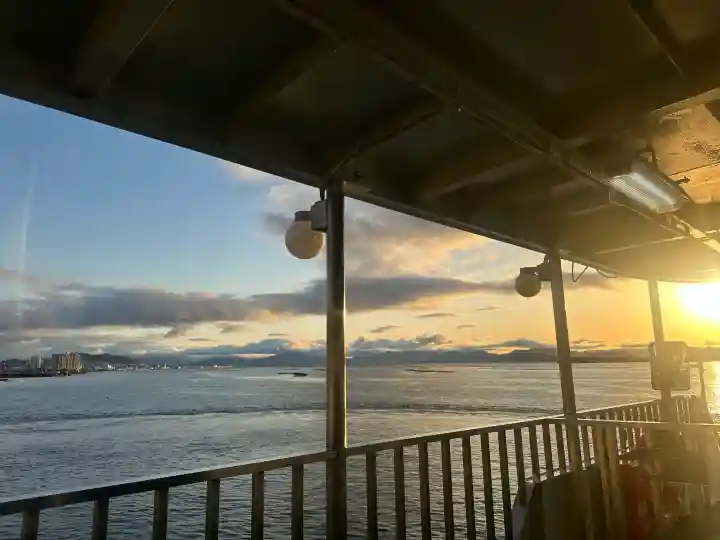 厳島神社の{uncategorized: "未分類", other: "その他", undefined: "問題あり", building: "その他建物", grave: "お墓", sacred_gate: "鳥居", guardian: "狛犬", statue: "像", buddha: "仏像", history: "歴史", nature: "自然", garden: "庭園", animal: "動物", pagoda: "塔", temizu: "手水舎", mountain_gate: "山門・神門", sanctuary: "本殿・本堂", subordinate: "末社・摂社", art: "芸術", scenery: "景色", jizo: "地蔵", ema: "絵馬", goshuin: "御朱印", omikuji: "おみくじ", items: "授与品その他", amulet: "お守り", goshuincho: "御朱印帳", eats: "食事", festival: "お祭り", votive_dance: "神楽", shichigosan: "七五三参", wedding: "結婚式", experience: "体験その他", initially: "初詣", around: "周辺", anti_infection: "感染症対策"}
