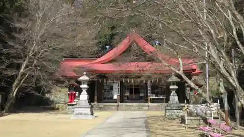 霊山神社の本殿