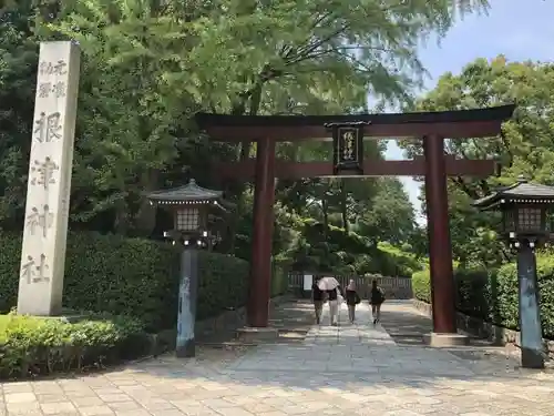 根津神社の鳥居