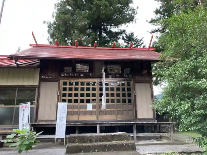 諏訪神社の本殿・本堂