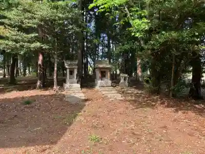 下蒲生蒲生神社の{uncategorized: "未分類", other: "その他", undefined: "問題あり", building: "その他建物", grave: "お墓", sacred_gate: "鳥居", guardian: "狛犬", statue: "像", buddha: "仏像", history: "歴史", nature: "自然", garden: "庭園", animal: "動物", pagoda: "塔", temizu: "手水舎", mountain_gate: "山門・神門", sanctuary: "本殿・本堂", subordinate: "末社・摂社", art: "芸術", scenery: "景色", jizo: "地蔵", ema: "絵馬", goshuin: "御朱印", omikuji: "おみくじ", items: "授与品その他", amulet: "お守り", goshuincho: "御朱印帳", eats: "食事", festival: "お祭り", votive_dance: "神楽", shichigosan: "七五三参", wedding: "結婚式", experience: "体験その他", initially: "初詣", around: "周辺", anti_infection: "感染症対策"}