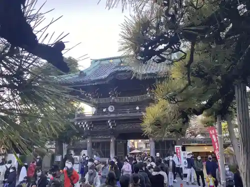 題経寺（柴又帝釈天）の山門