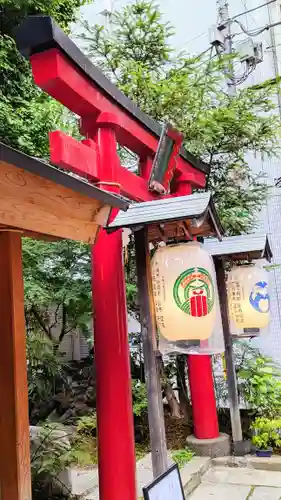 五十稲荷神社(栄寿稲荷神社)の鳥居