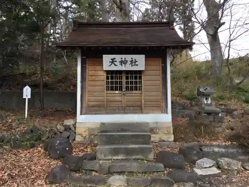 妻科神社の末社