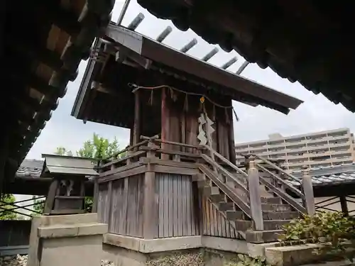 白山社の本殿・本堂