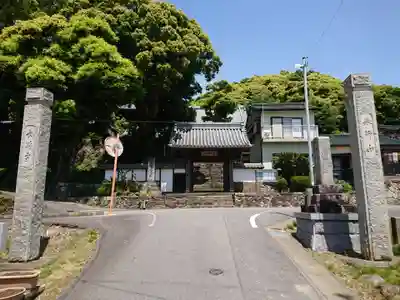 長満寺の山門・神門