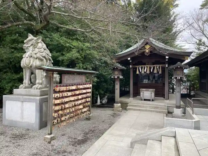 寒川神社の{uncategorized: "未分類", other: "その他", undefined: "問題あり", building: "その他建物", grave: "お墓", sacred_gate: "鳥居", guardian: "狛犬", statue: "像", buddha: "仏像", history: "歴史", nature: "自然", garden: "庭園", animal: "動物", pagoda: "塔", temizu: "手水舎", mountain_gate: "山門・神門", sanctuary: "本殿・本堂", subordinate: "末社・摂社", art: "芸術", scenery: "景色", jizo: "地蔵", ema: "絵馬", goshuin: "御朱印", omikuji: "おみくじ", items: "授与品その他", amulet: "お守り", goshuincho: "御朱印帳", eats: "食事", festival: "お祭り", votive_dance: "神楽", shichigosan: "七五三参", wedding: "結婚式", experience: "体験その他", initially: "初詣", around: "周辺", anti_infection: "感染症対策"}