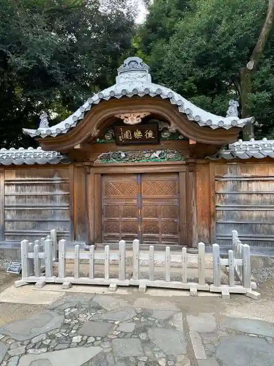 錦春稲荷大明神(東京都)