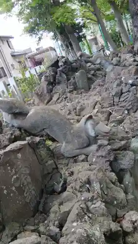 半田稲荷神社の狛犬