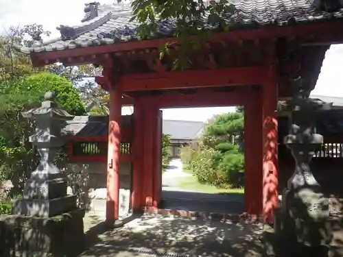 浄泉寺の山門