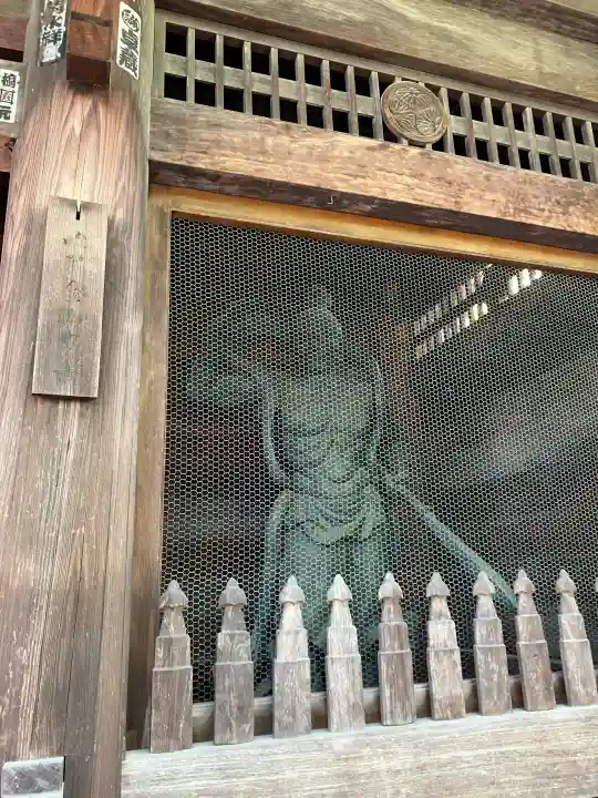 乗蓮寺の{uncategorized: "未分類", other: "その他", undefined: "問題あり", building: "その他建物", grave: "お墓", sacred_gate: "鳥居", guardian: "狛犬", statue: "像", buddha: "仏像", history: "歴史", nature: "自然", garden: "庭園", animal: "動物", pagoda: "塔", temizu: "手水舎", mountain_gate: "山門・神門", sanctuary: "本殿・本堂", subordinate: "末社・摂社", art: "芸術", scenery: "景色", jizo: "地蔵", ema: "絵馬", goshuin: "御朱印", omikuji: "おみくじ", items: "授与品その他", amulet: "お守り", goshuincho: "御朱印帳", eats: "食事", festival: "お祭り", votive_dance: "神楽", shichigosan: "七五三参", wedding: "結婚式", experience: "体験その他", initially: "初詣", around: "周辺", anti_infection: "感染症対策"}