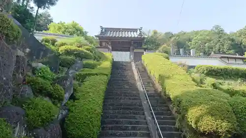 仙年寺の山門