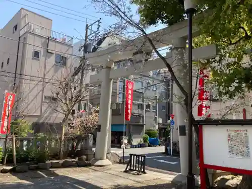 矢先稲荷神社の鳥居