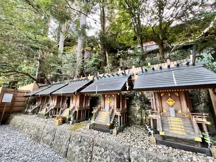 天河大辨財天社の{uncategorized: "未分類", other: "その他", undefined: "問題あり", building: "その他建物", grave: "お墓", sacred_gate: "鳥居", guardian: "狛犬", statue: "像", buddha: "仏像", history: "歴史", nature: "自然", garden: "庭園", animal: "動物", pagoda: "塔", temizu: "手水舎", mountain_gate: "山門・神門", sanctuary: "本殿・本堂", subordinate: "末社・摂社", art: "芸術", scenery: "景色", jizo: "地蔵", ema: "絵馬", goshuin: "御朱印", omikuji: "おみくじ", items: "授与品その他", amulet: "お守り", goshuincho: "御朱印帳", eats: "食事", festival: "お祭り", votive_dance: "神楽", shichigosan: "七五三参", wedding: "結婚式", experience: "体験その他", initially: "初詣", around: "周辺", anti_infection: "感染症対策"}