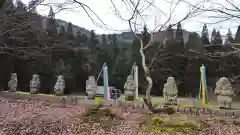 八海山尊神社の像