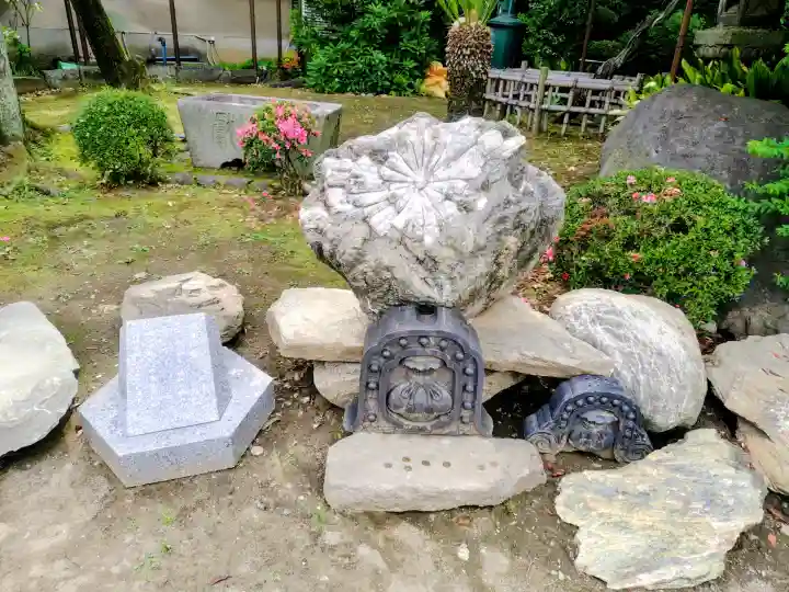 待乳山聖天(本龍院)の{uncategorized: "未分類", other: "その他", undefined: "問題あり", building: "その他建物", grave: "お墓", sacred_gate: "鳥居", guardian: "狛犬", statue: "像", buddha: "仏像", history: "歴史", nature: "自然", garden: "庭園", animal: "動物", pagoda: "塔", temizu: "手水舎", mountain_gate: "山門・神門", sanctuary: "本殿・本堂", subordinate: "末社・摂社", art: "芸術", scenery: "景色", jizo: "地蔵", ema: "絵馬", goshuin: "御朱印", omikuji: "おみくじ", items: "授与品その他", amulet: "お守り", goshuincho: "御朱印帳", eats: "食事", festival: "お祭り", votive_dance: "神楽", shichigosan: "七五三参", wedding: "結婚式", experience: "体験その他", initially: "初詣", around: "周辺", anti_infection: "感染症対策"}