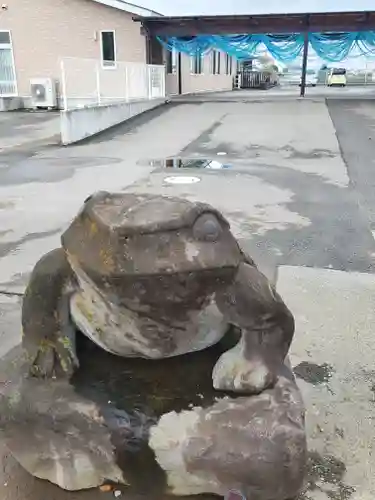 伊与久雷電神社の狛犬