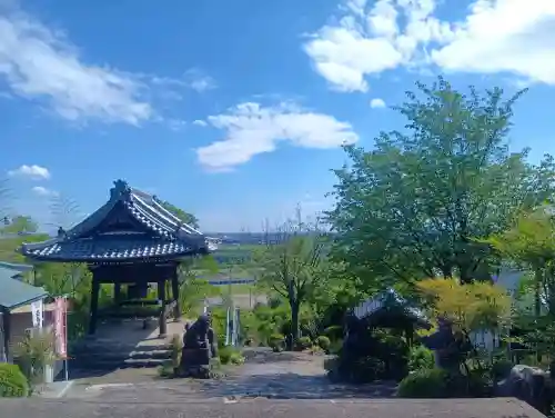 佛眼院の{uncategorized: "未分類", other: "その他", undefined: "問題あり", building: "その他建物", grave: "お墓", sacred_gate: "鳥居", guardian: "狛犬", statue: "像", buddha: "仏像", history: "歴史", nature: "自然", garden: "庭園", animal: "動物", pagoda: "塔", temizu: "手水舎", mountain_gate: "山門・神門", sanctuary: "本殿・本堂", subordinate: "末社・摂社", art: "芸術", scenery: "景色", jizo: "地蔵", ema: "絵馬", goshuin: "御朱印", omikuji: "おみくじ", items: "授与品その他", amulet: "お守り", goshuincho: "御朱印帳", eats: "食事", festival: "お祭り", votive_dance: "神楽", shichigosan: "七五三参", wedding: "結婚式", experience: "体験その他", initially: "初詣", around: "周辺", anti_infection: "感染症対策"}
